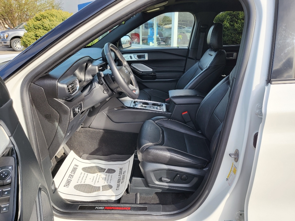 2023 Ford Explorer ST - Star White Metallic Tri-Coat exterior view 10