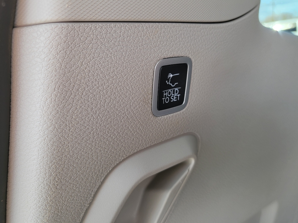 2024 Jeep Wagoneer Series II - River Rock exterior view 7