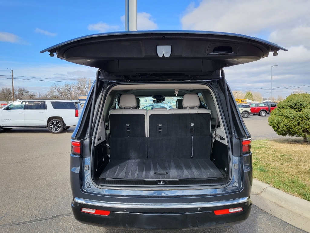 2024 Jeep Wagoneer Series II - River Rock exterior view 6
