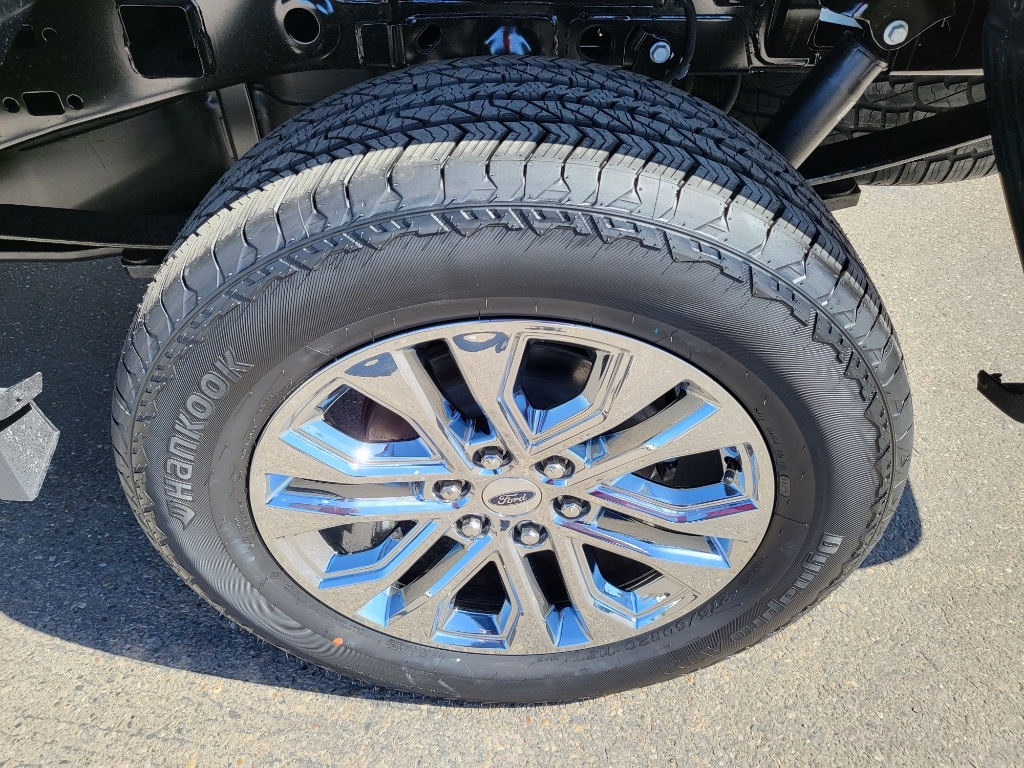2026 Ford F-150 LARIAT - Antimatter Blue Metallic exterior view 7
