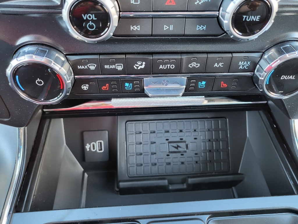 2026 Ford F-150 LARIAT - Antimatter Blue Metallic exterior view 13