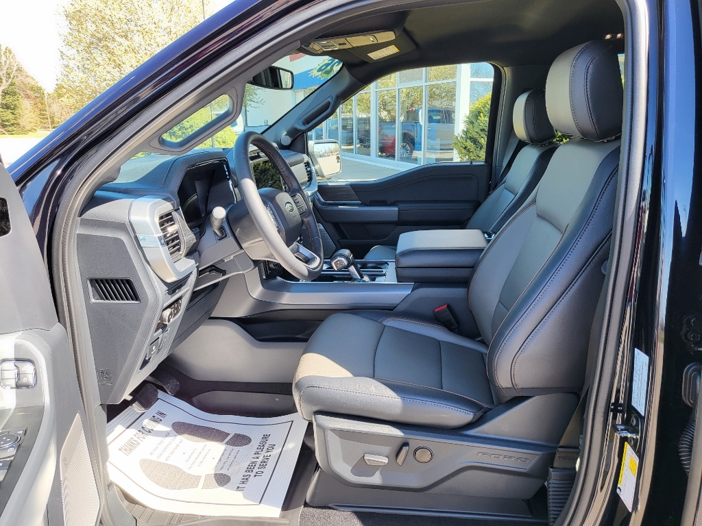 2026 Ford F-150 LARIAT - Antimatter Blue Metallic exterior view 9