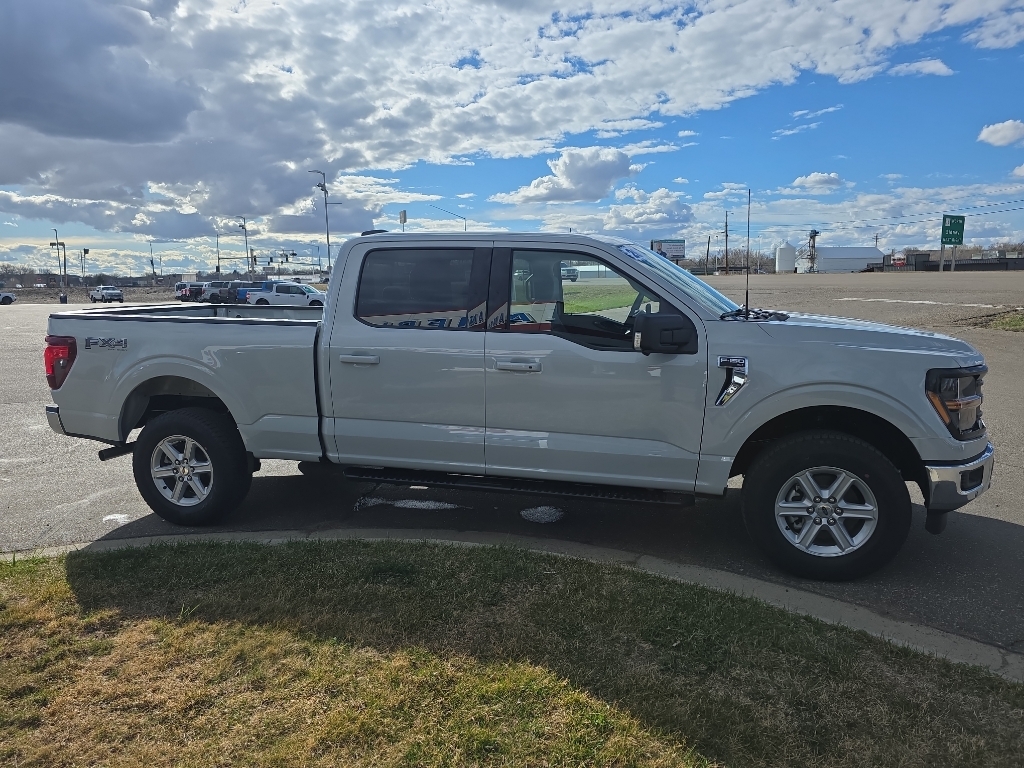 2026 Ford F-150 XLT - AVALANCHE exterior view 4