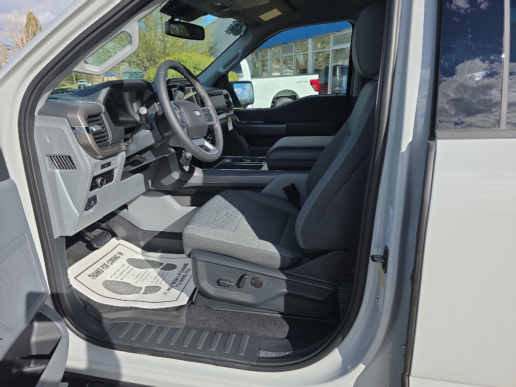 2026 Ford F-150 XLT - AVALANCHE exterior view 10