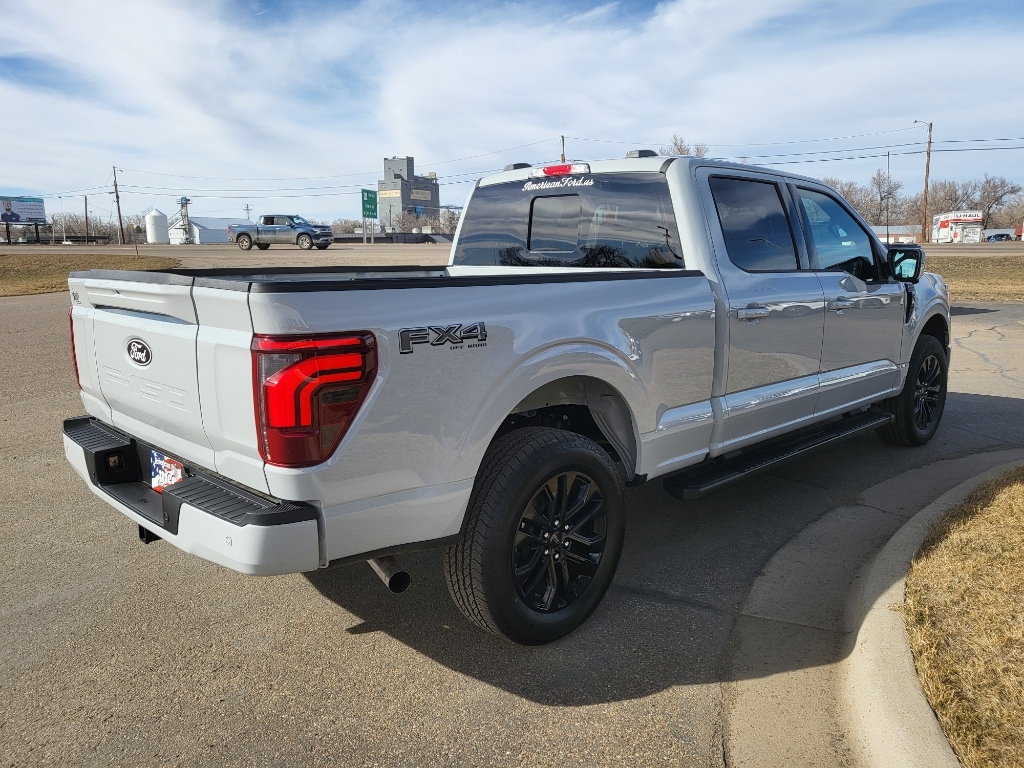 2026 Ford F-150 LARIAT - AVALANCHE exterior view 4