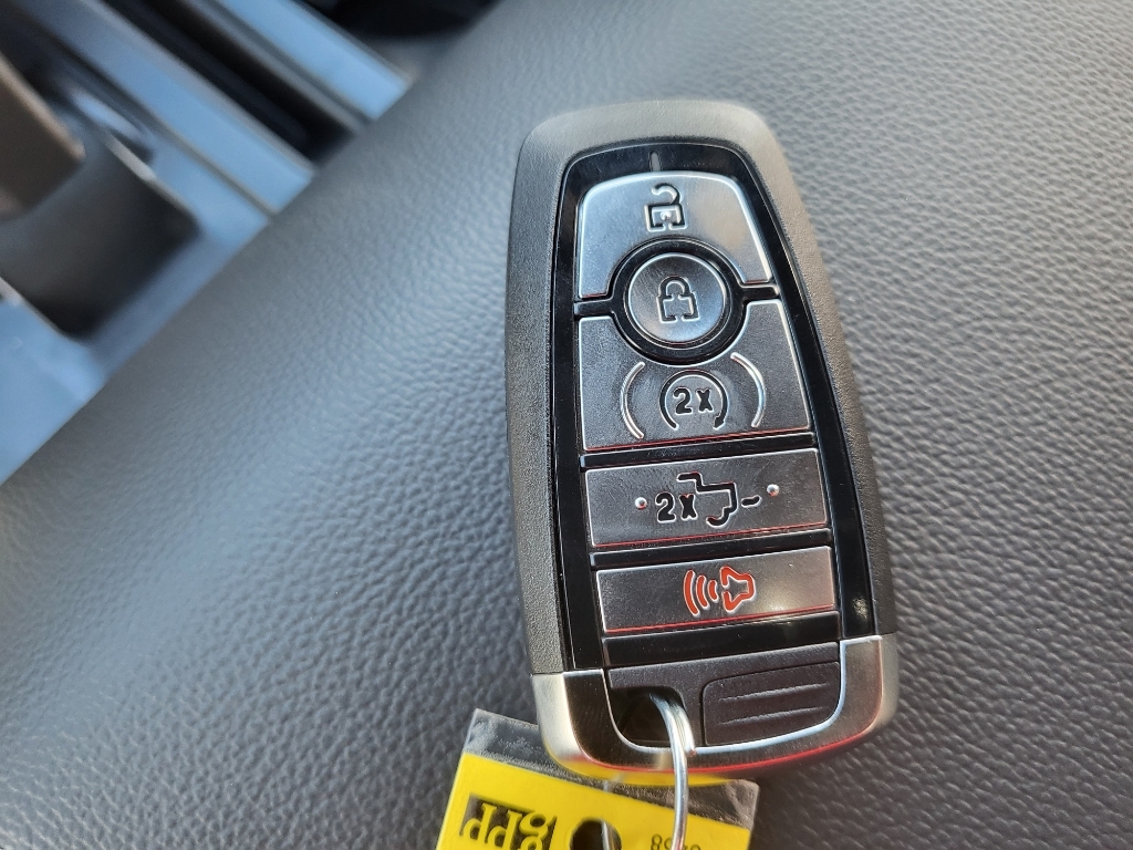 2026 Ford F-150 LARIAT - AVALANCHE exterior view 19
