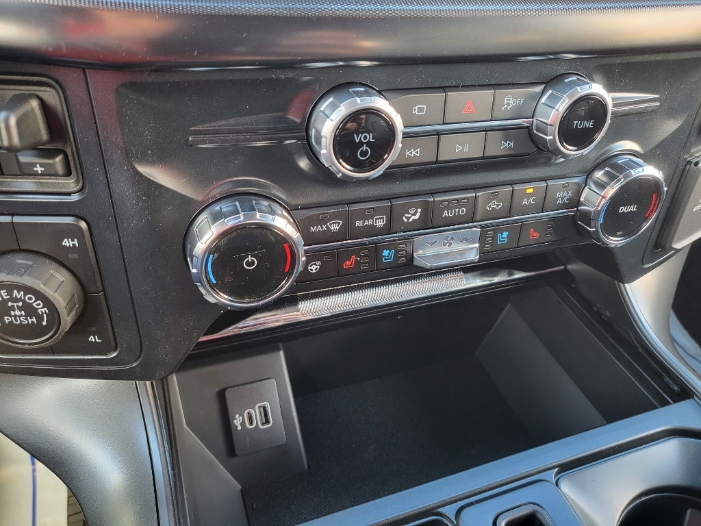 2026 Ford F-150 LARIAT - AVALANCHE exterior view 14