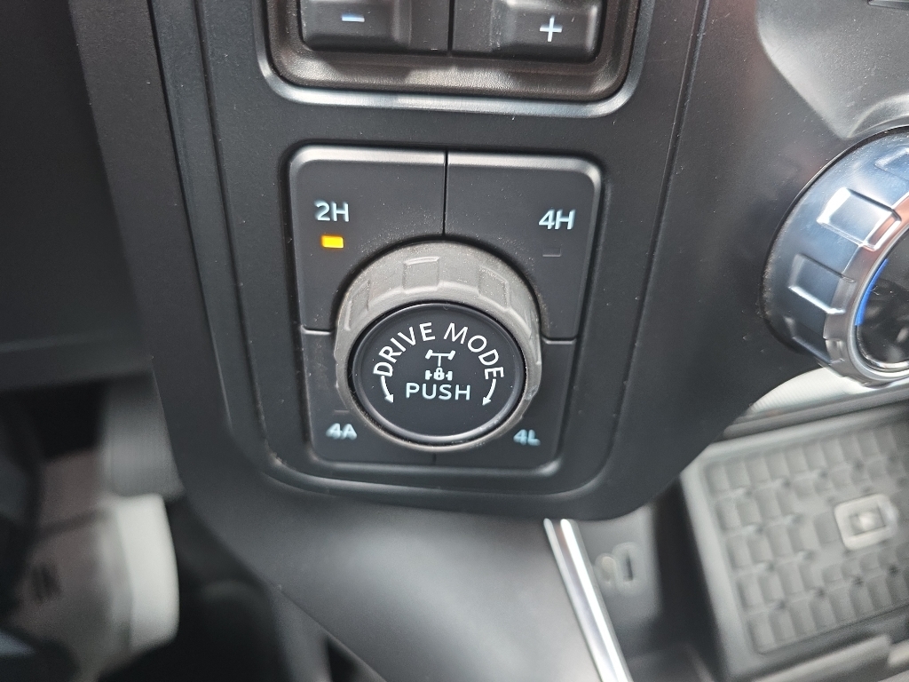 2025 Ford F-150 Raptor - Agate Black Metallic exterior view 14