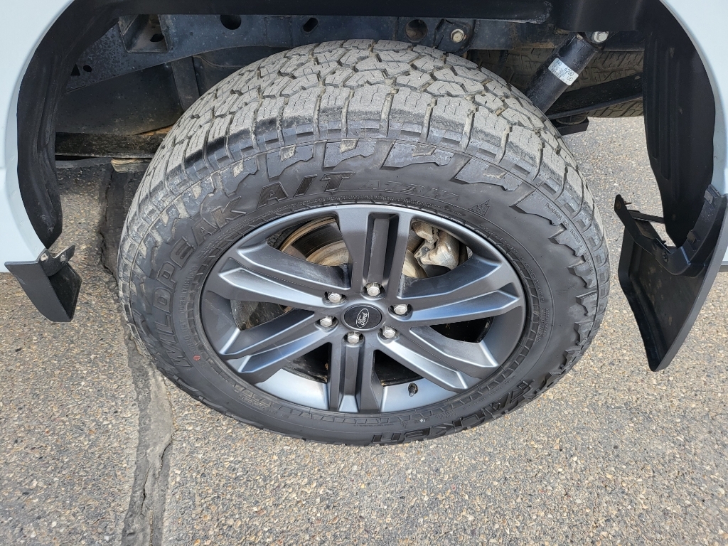 2023 Ford F-150 LARIAT - Avalanche exterior view 8