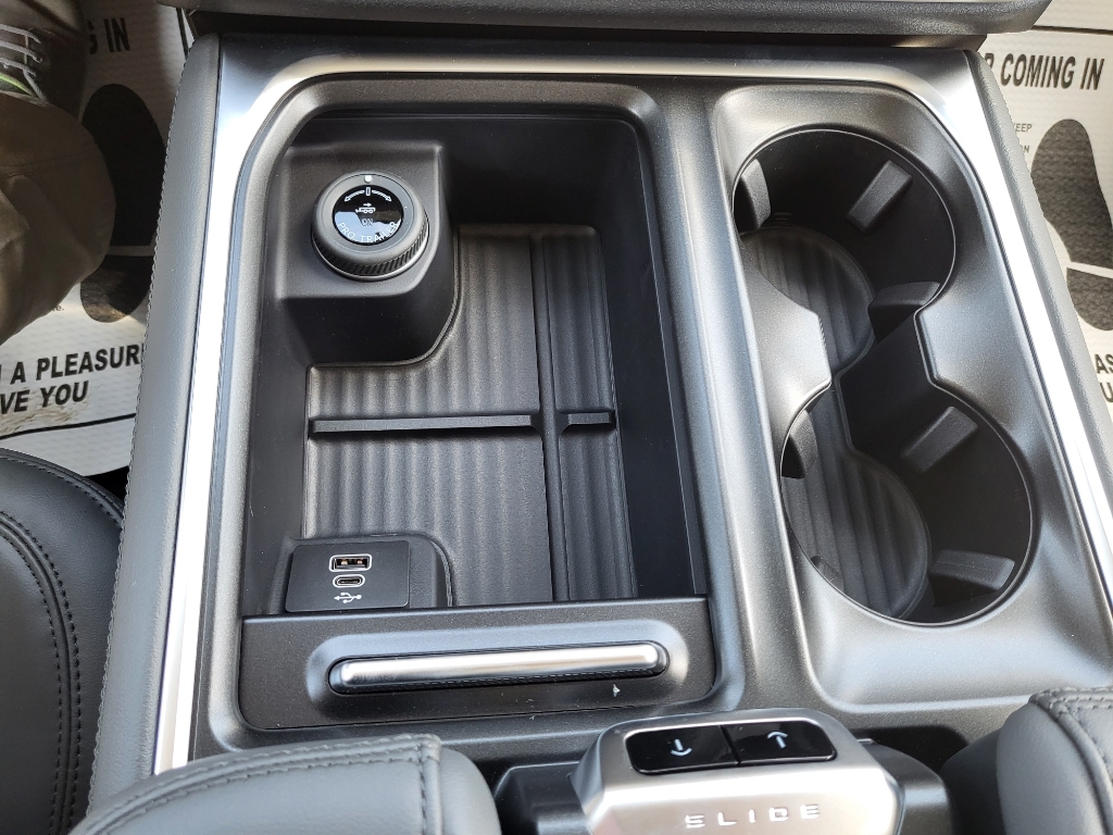 2026 Ford Expedition MAX Active - Star White Metallic Tri-Coat exterior view 14