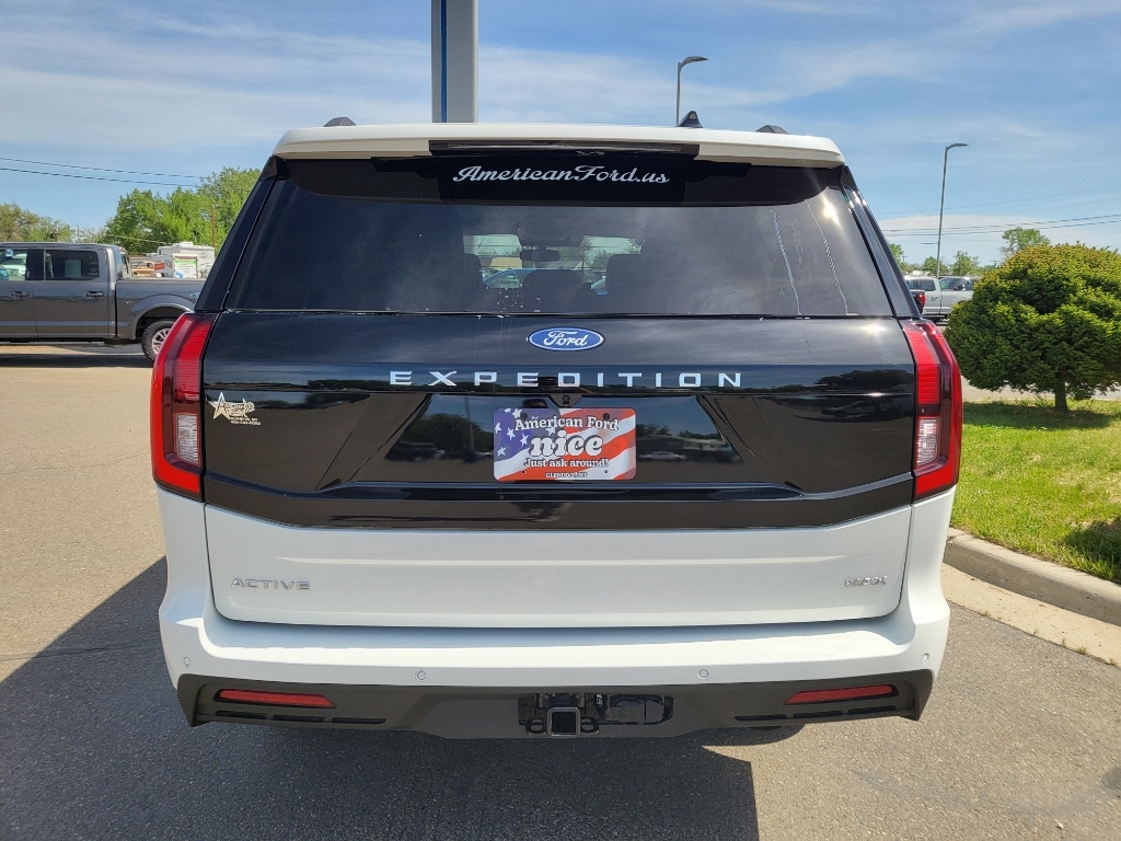 2026 Ford Expedition MAX Active - Star White Metallic Tri-Coat exterior view 5