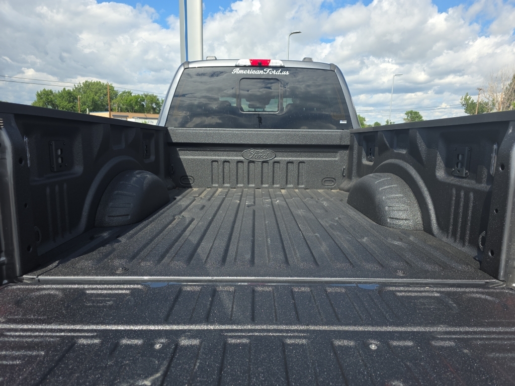2026 Ford F-250 Super Duty - Carbonized Gray Metallic exterior view 7