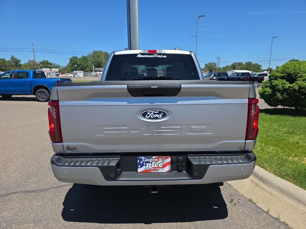 2026 Ford F-150 XLT - Iconic Silver Metallic exterior view 5