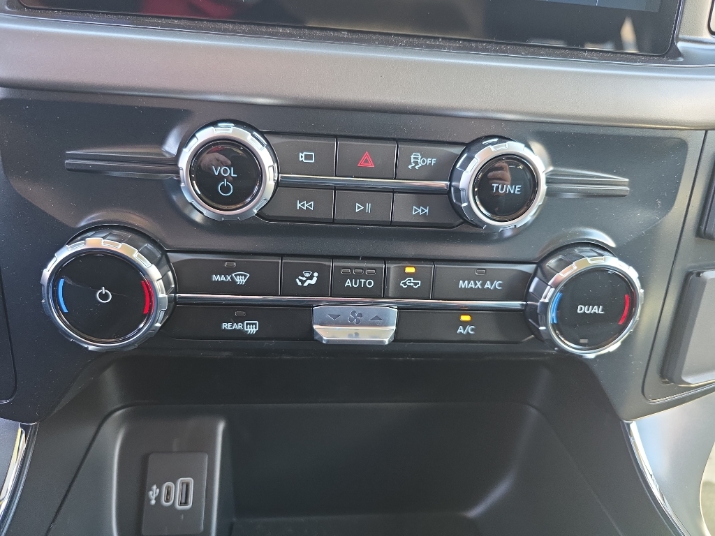 2026 Ford F-150 XLT - Iconic Silver Metallic exterior view 15