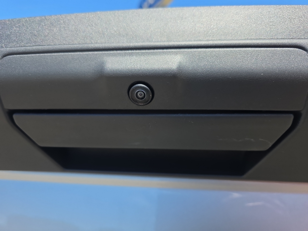 2026 Ford F-150 XLT - Iconic Silver Metallic exterior view 8