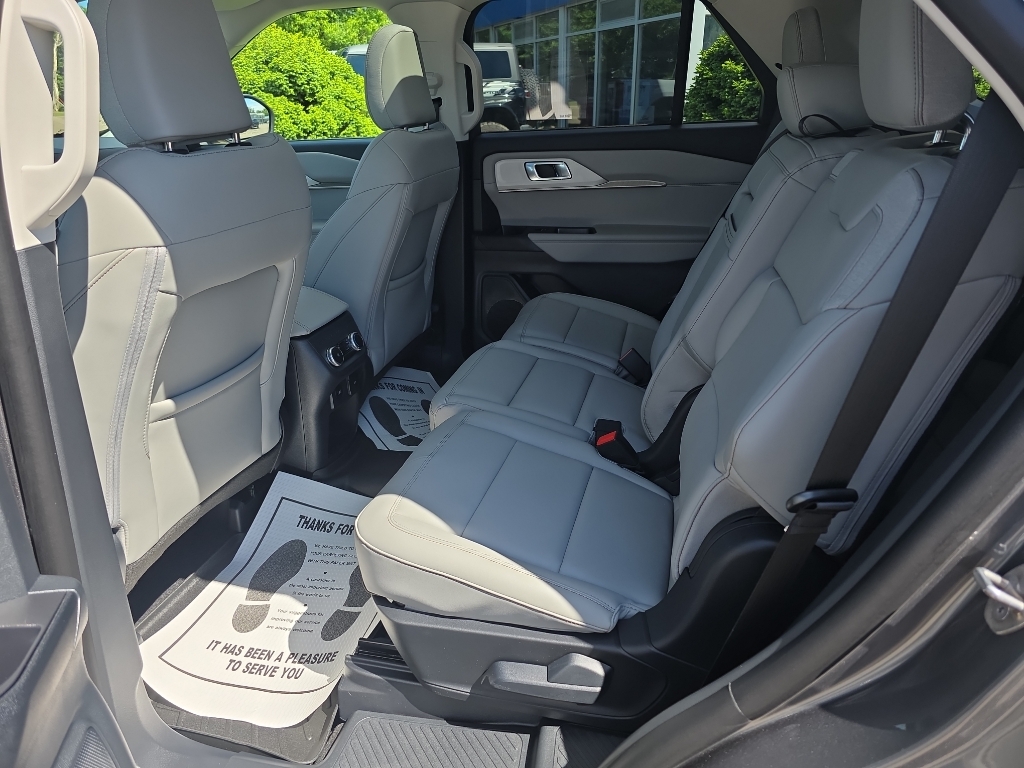 2026 Ford Explorer Active w/200A Pkg - Carbonized Gray Metallic exterior view 15