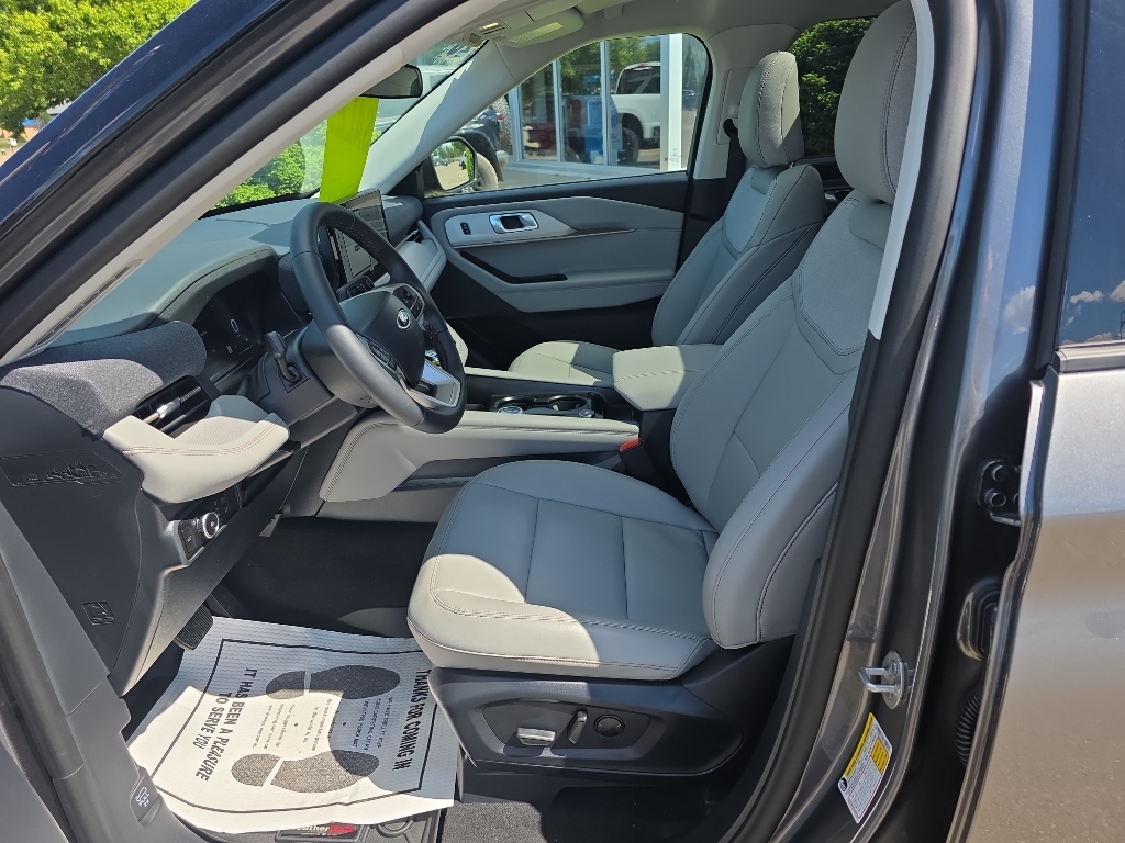 2026 Ford Explorer Active w/200A Pkg - Carbonized Gray Metallic exterior view 14