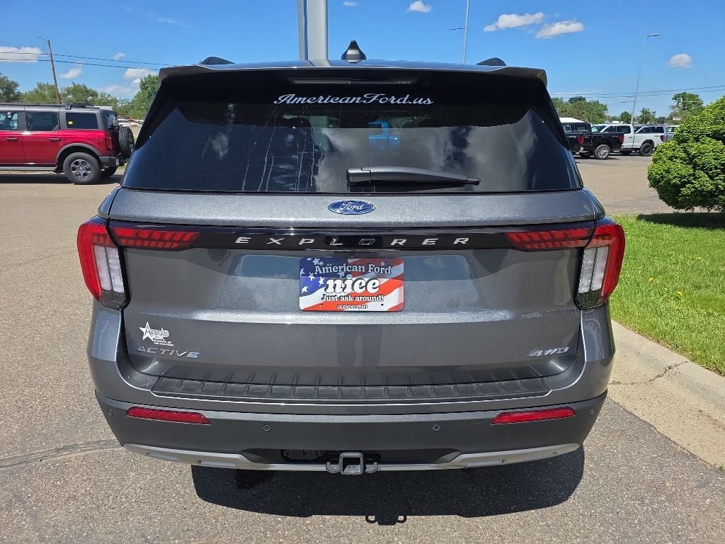 2026 Ford Explorer Active w/200A Pkg - Carbonized Gray Metallic exterior view 5