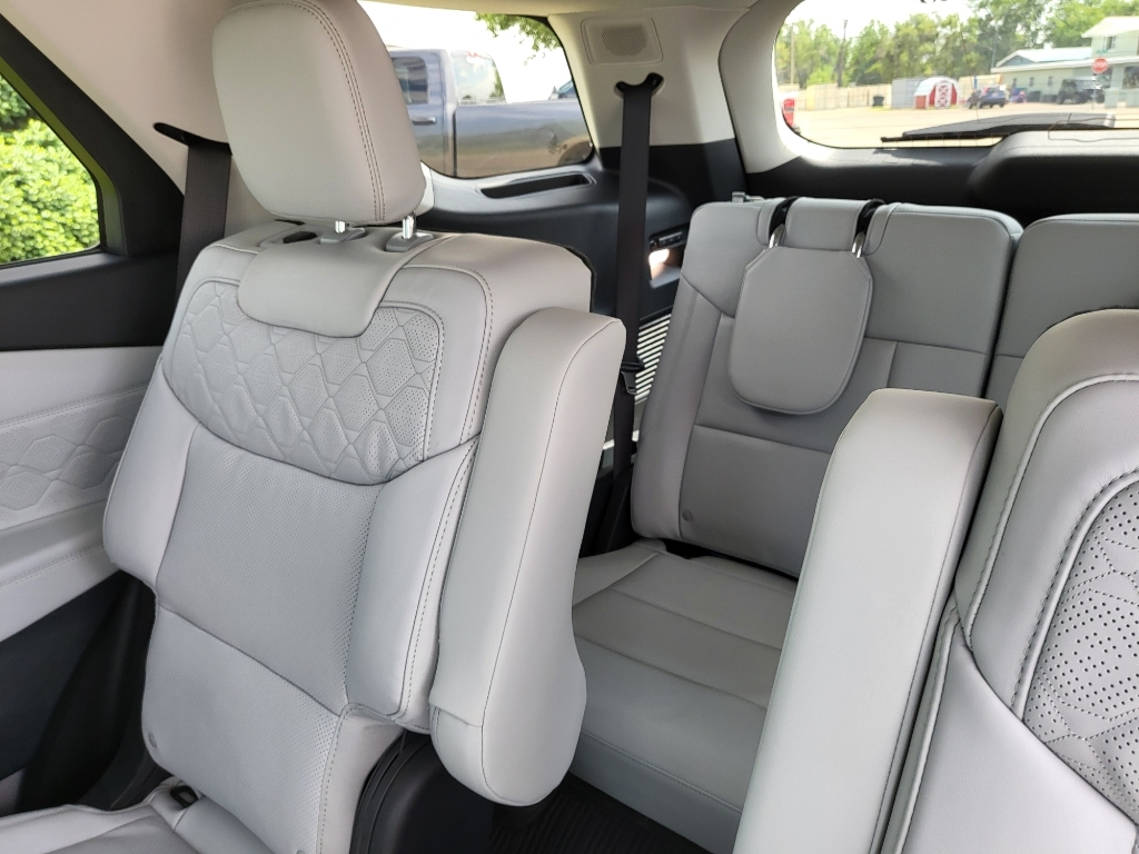 2026 Ford Explorer Platinum - Rapid Red Metallic Tinted Clearcoat exterior view 19
