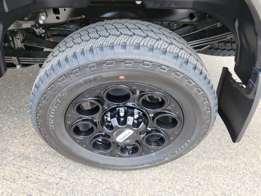 2026 Ford F-350 Super Duty - Carbonized Gray Metallic exterior view 8