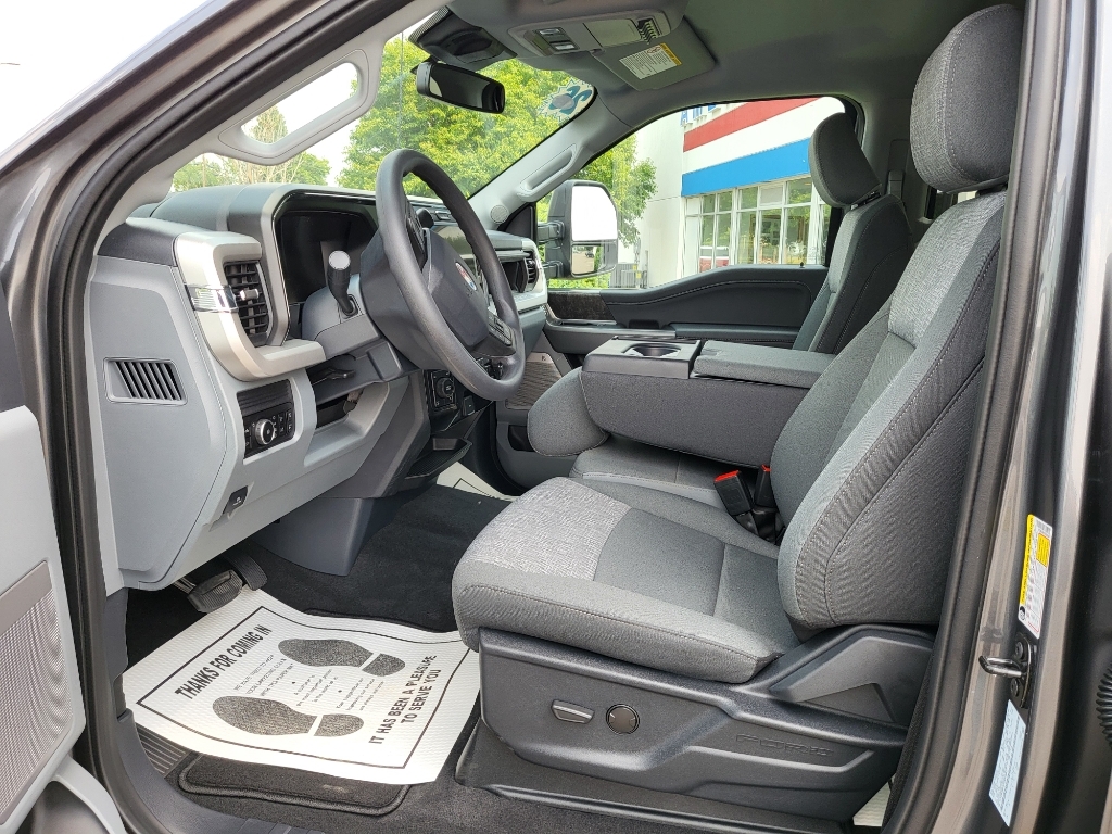 2026 Ford F-350 Super Duty - Carbonized Gray Metallic exterior view 10