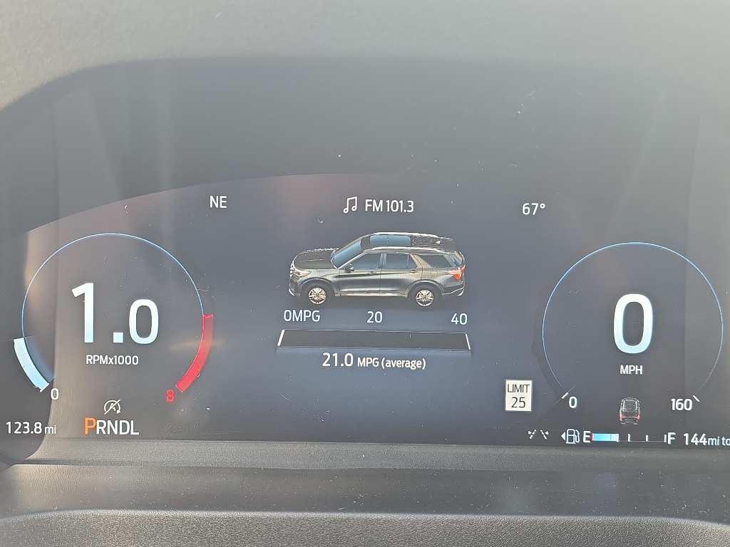 2026 Ford Explorer Active w/200A Pkg - Carbonized Gray Metallic exterior view 9