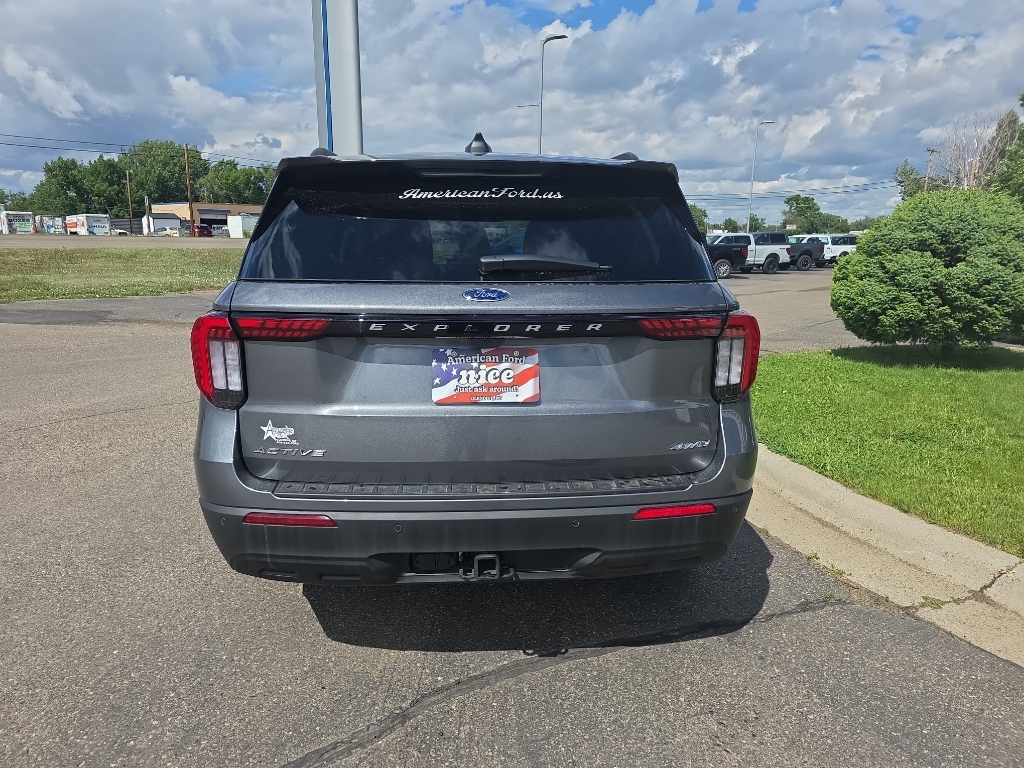 2026 Ford Explorer Active w/200A Pkg - Carbonized Gray Metallic exterior view 6