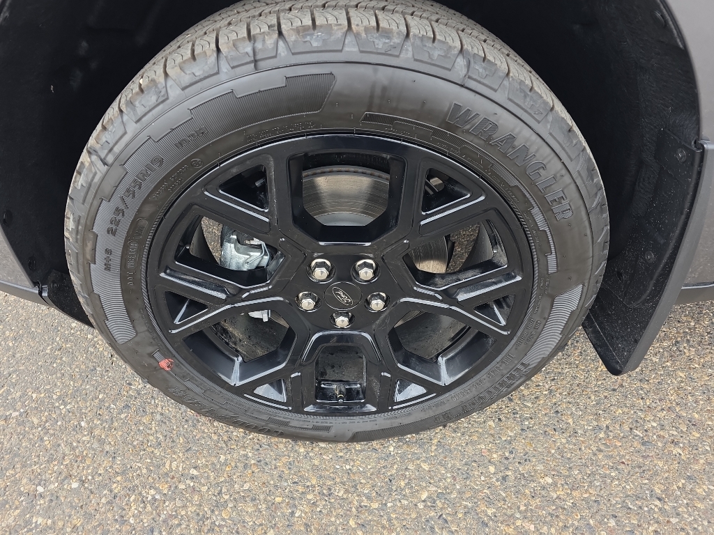 2026 Ford Maverick LARIAT - Carbonized Gray Metallic exterior view 17