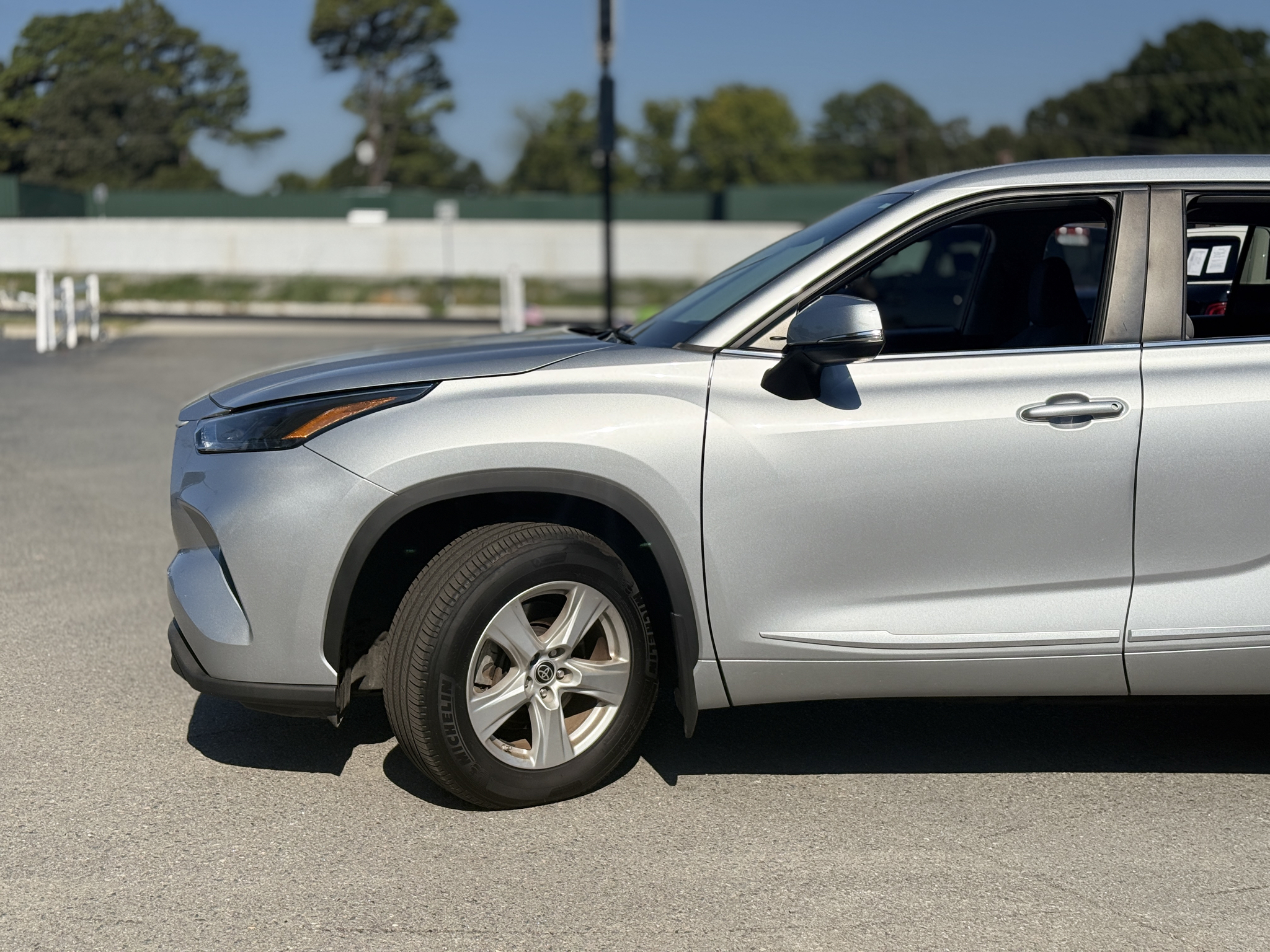2023 Toyota Highlander L photo 5