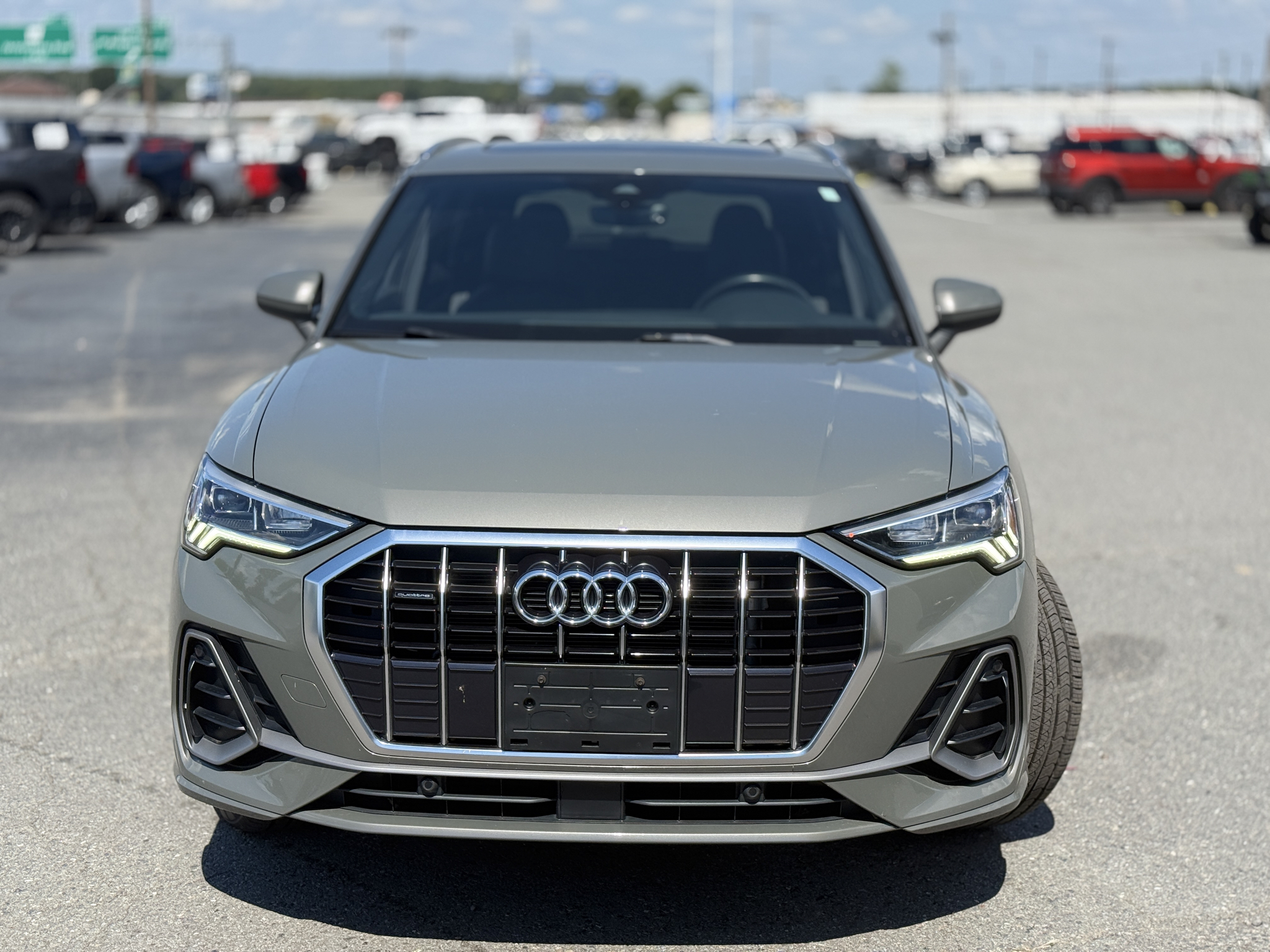 2023 Audi Q3 S line Premium photo 2