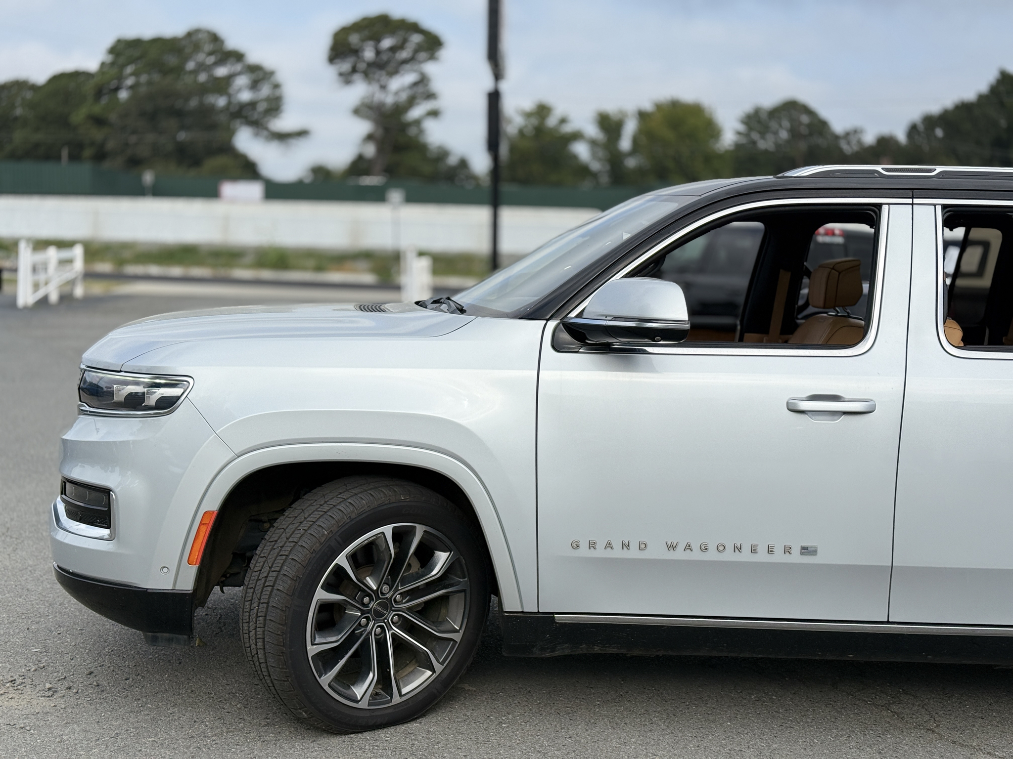 2022 Jeep Grand Wagoneer Series III photo 5