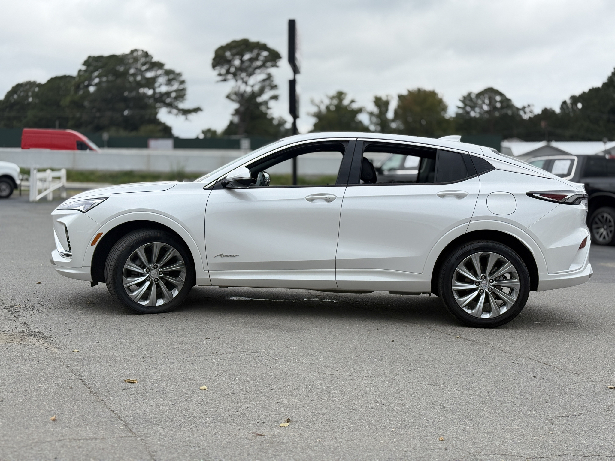 2024 Buick Envista Avenir photo 4