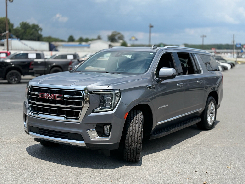 2021 GMC Yukon XL SLT photo 3