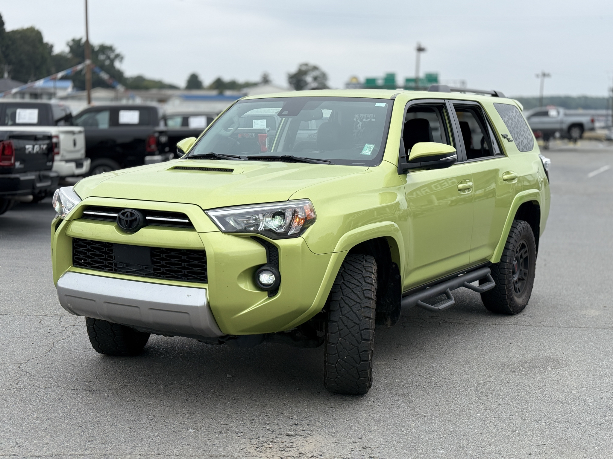2023 Toyota 4Runner TRD Off Road Premium photo 4