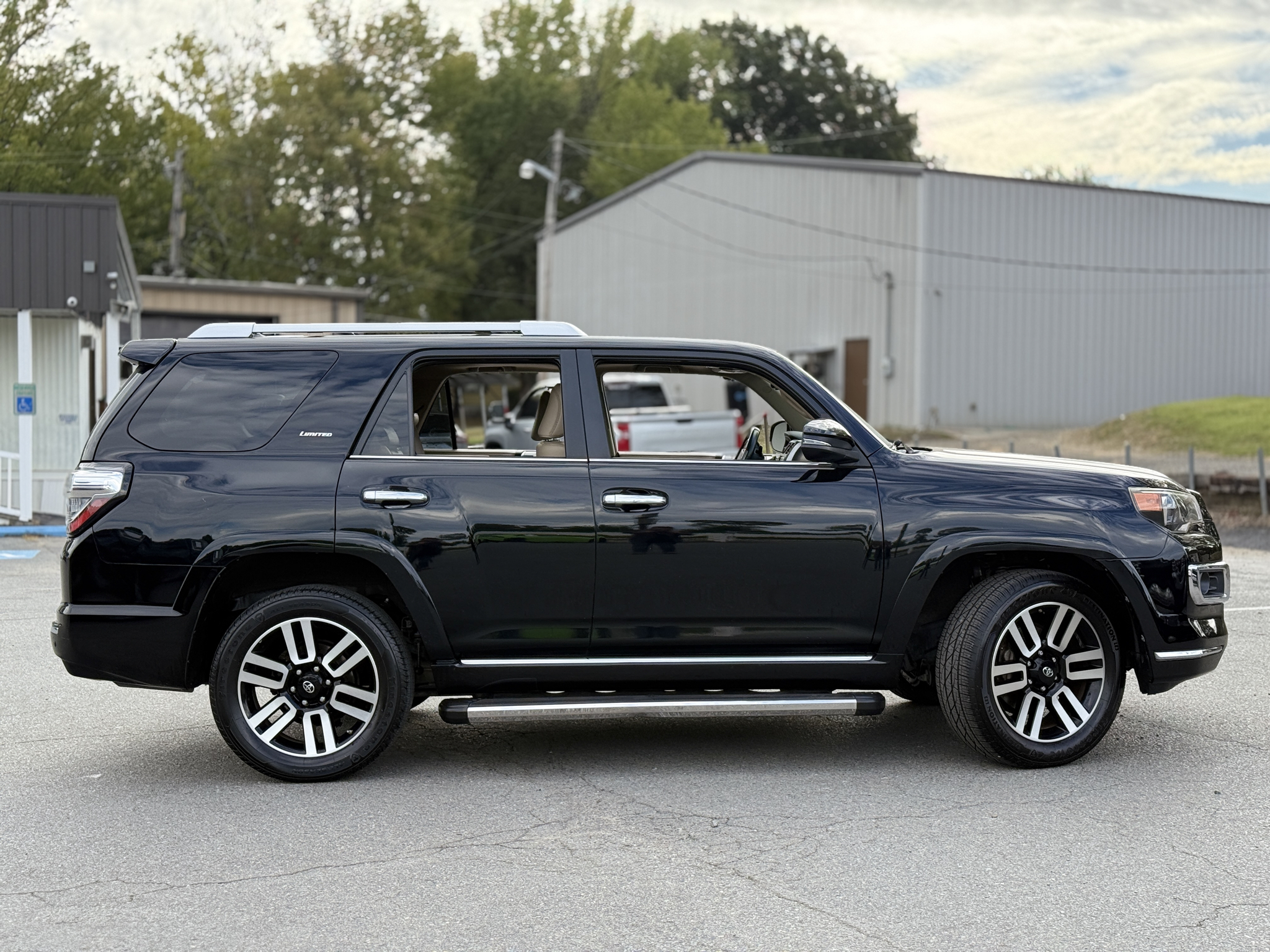2018 Toyota 4Runner Limited photo 5