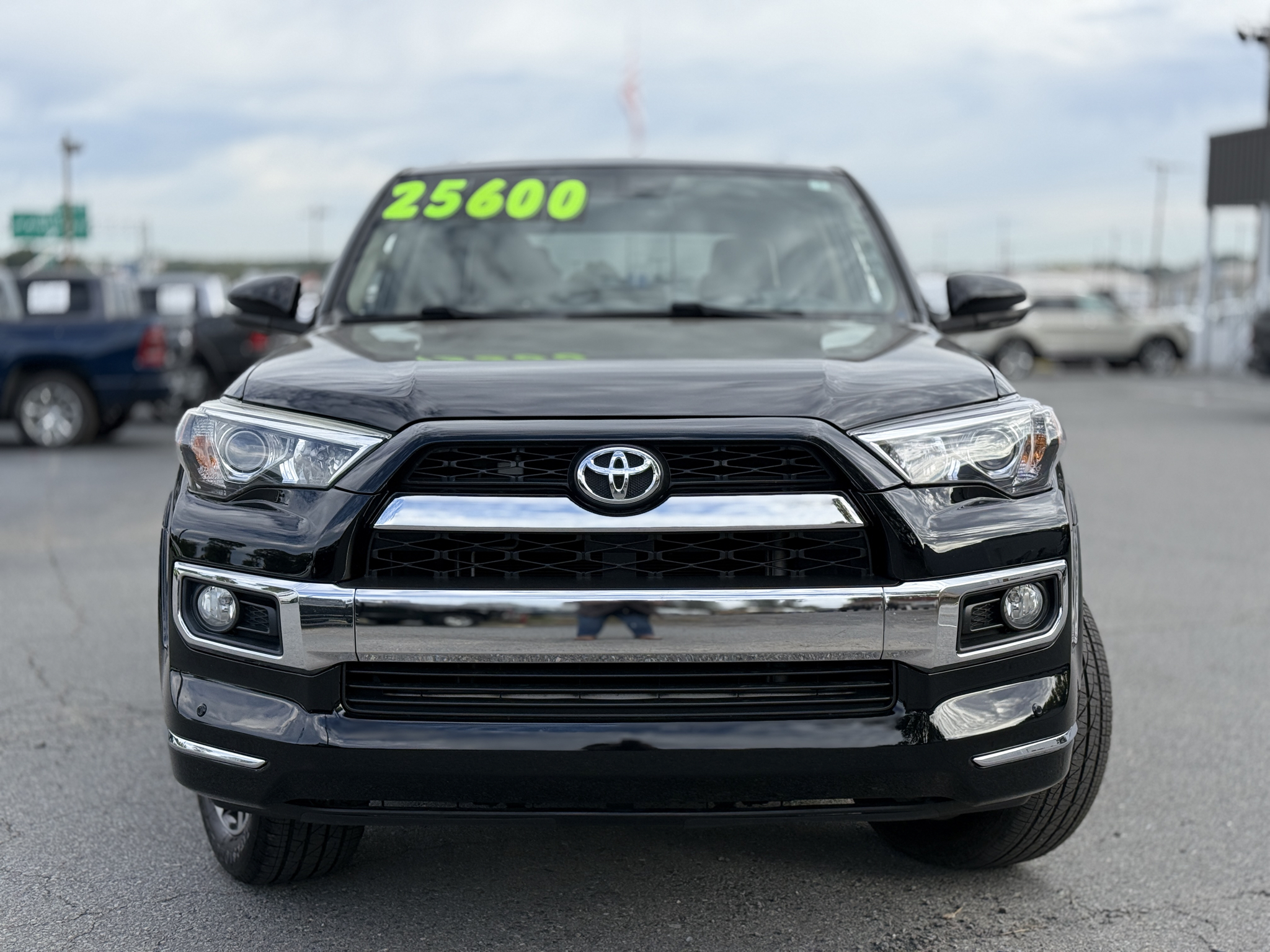 2018 Toyota 4Runner Limited photo 2