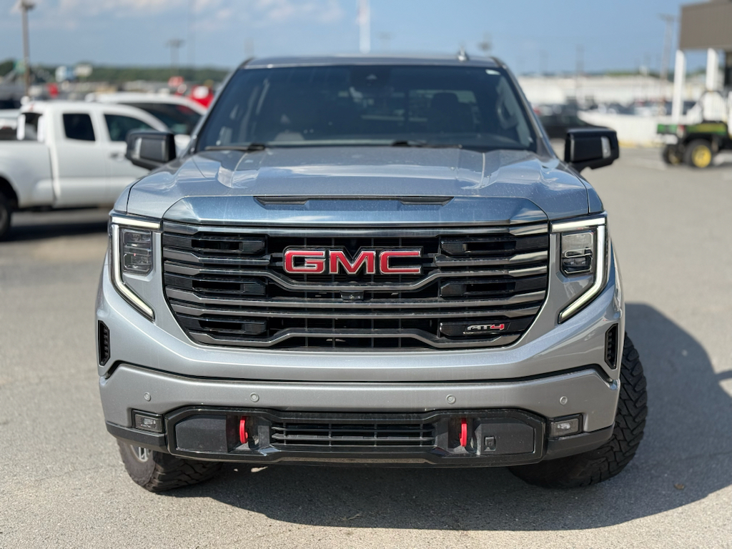 2024 GMC Sierra AT4 photo 2