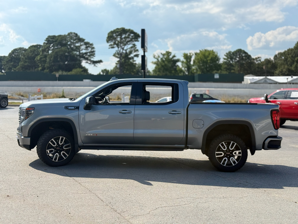 2024 GMC Sierra AT4 photo 4