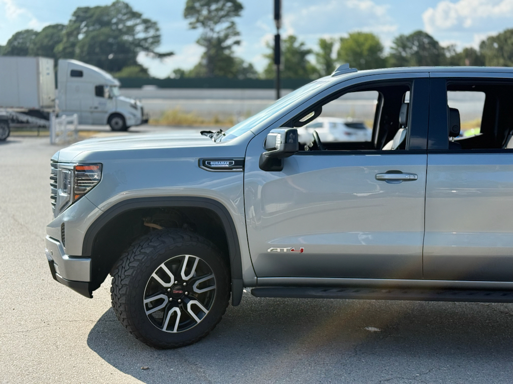 2024 GMC Sierra AT4 photo 5