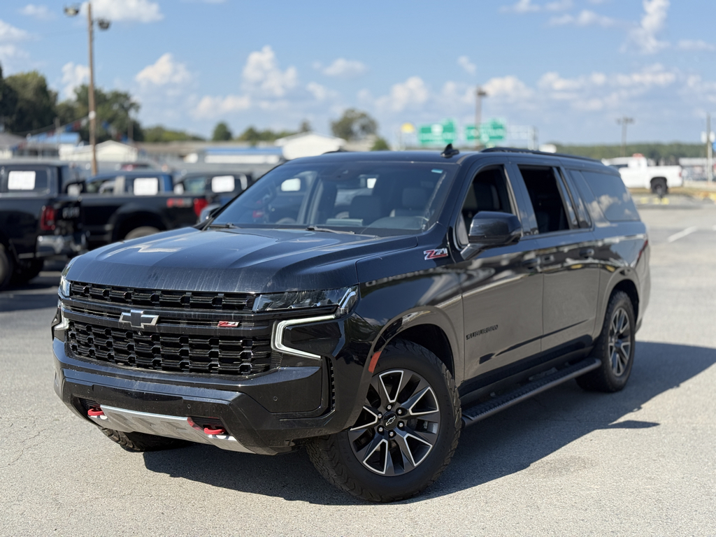 2023 Chevrolet Suburban Z71 photo 3