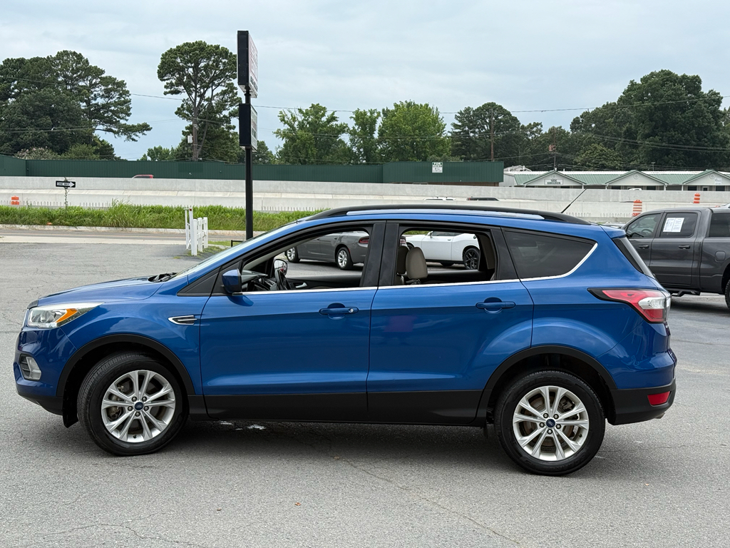 2017 Ford Escape SE photo 4