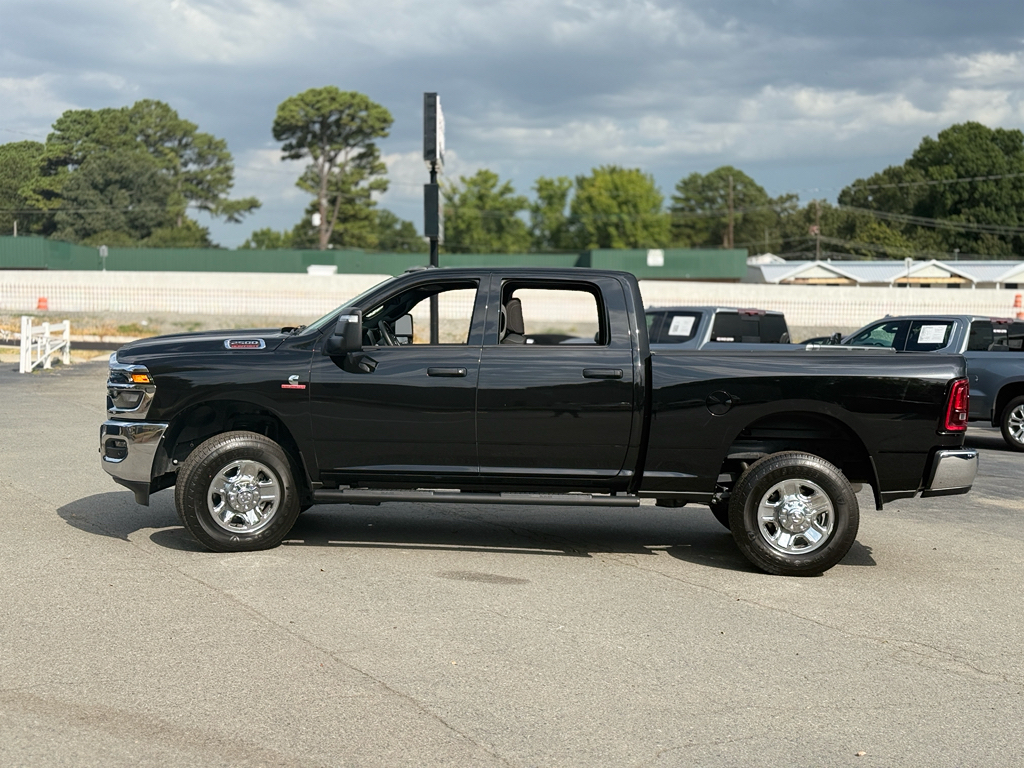 2025 Ram 2500 Tradesman photo 4