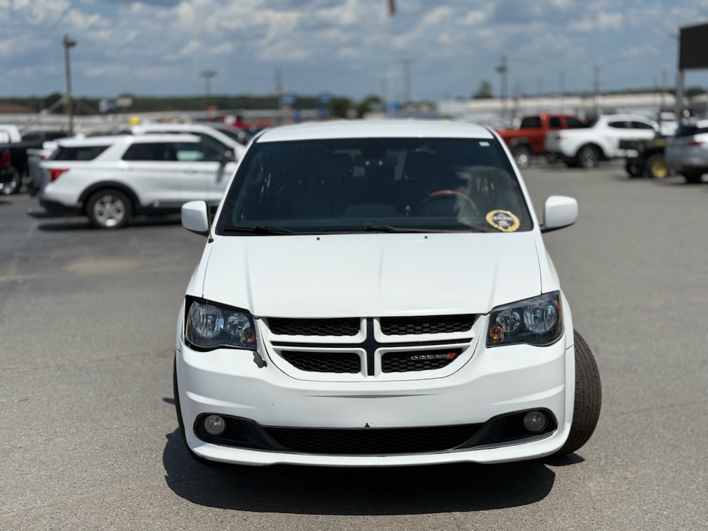 2019 Dodge Grand Caravan GT photo 2
