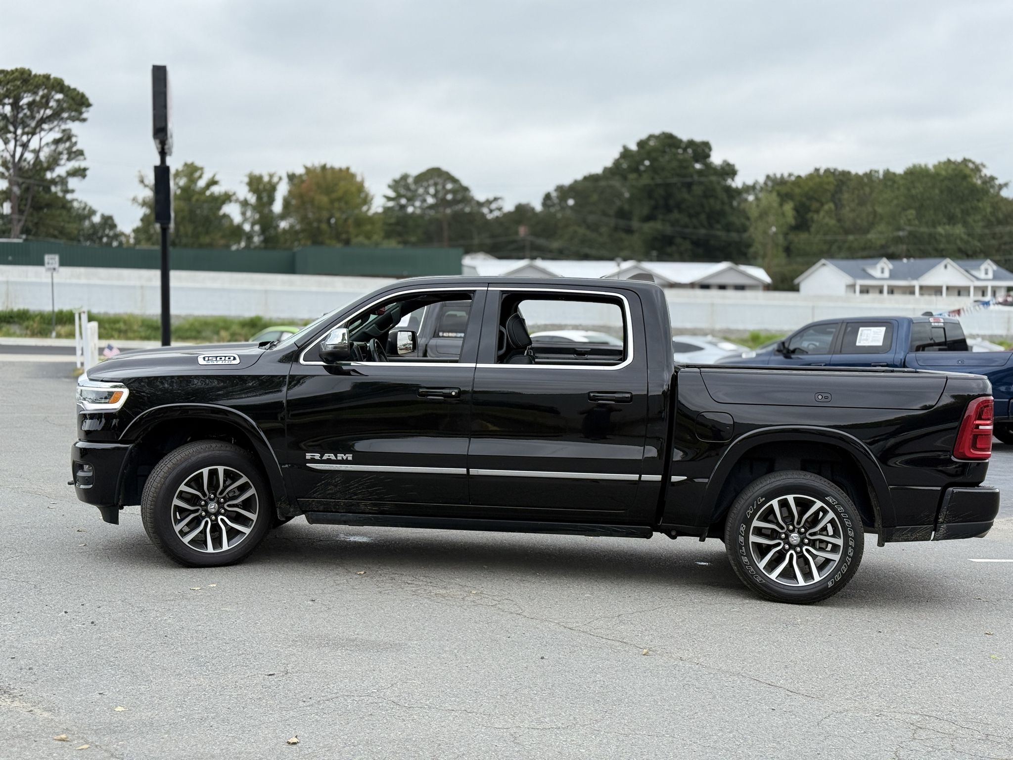 2025 Ram 1500 Limited photo 3