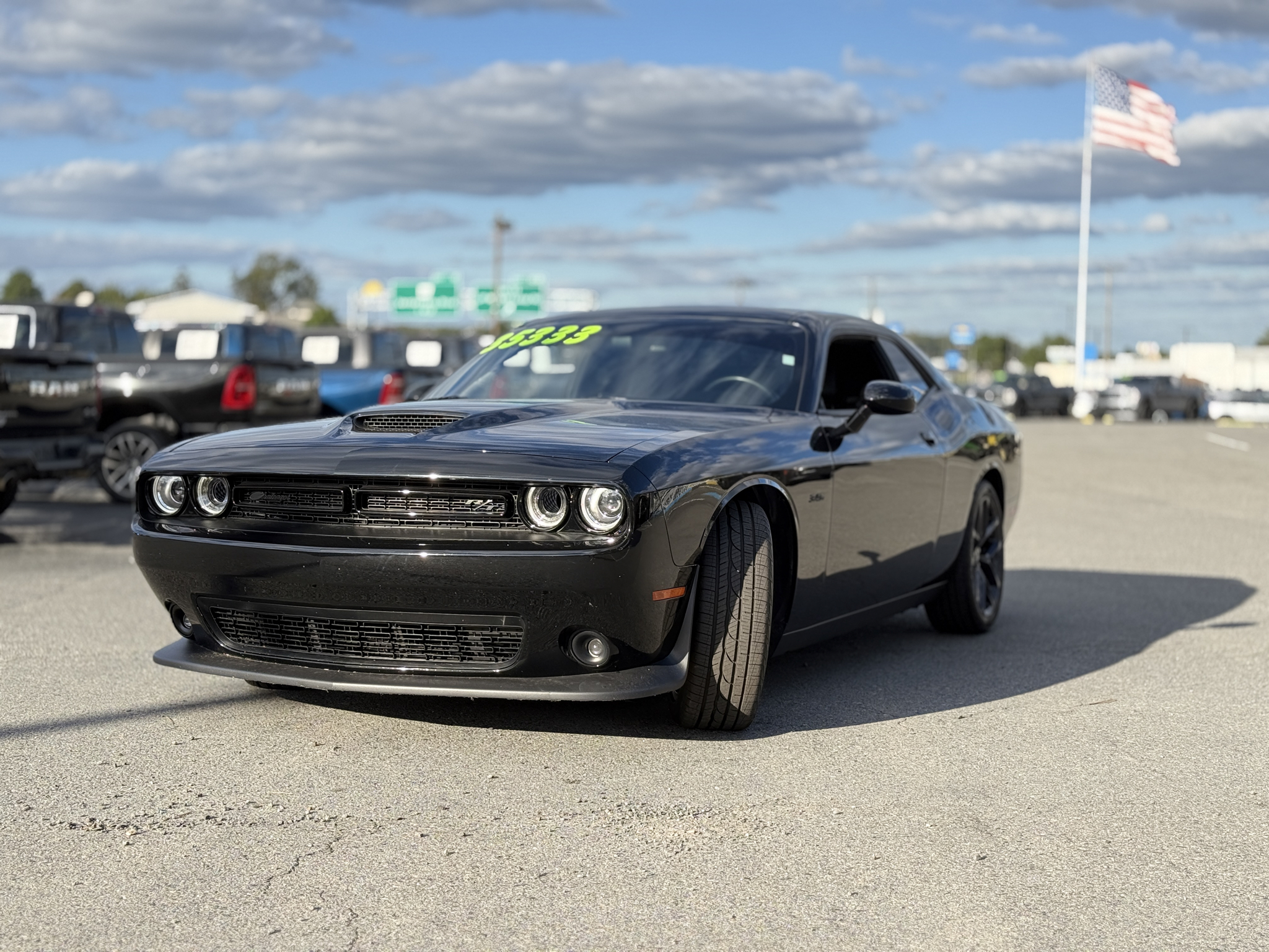 2023 Dodge Challenger R/T photo 3