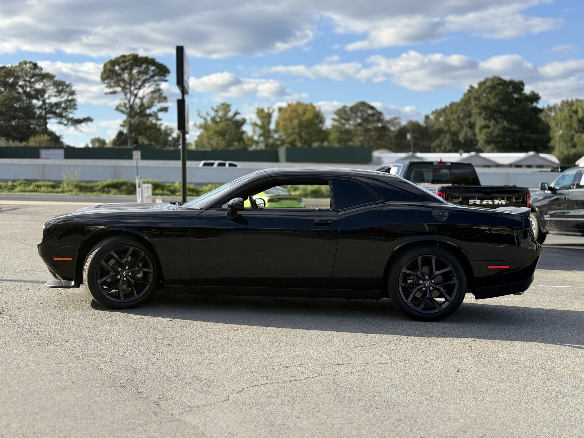 2023 Dodge Challenger R/T photo 4