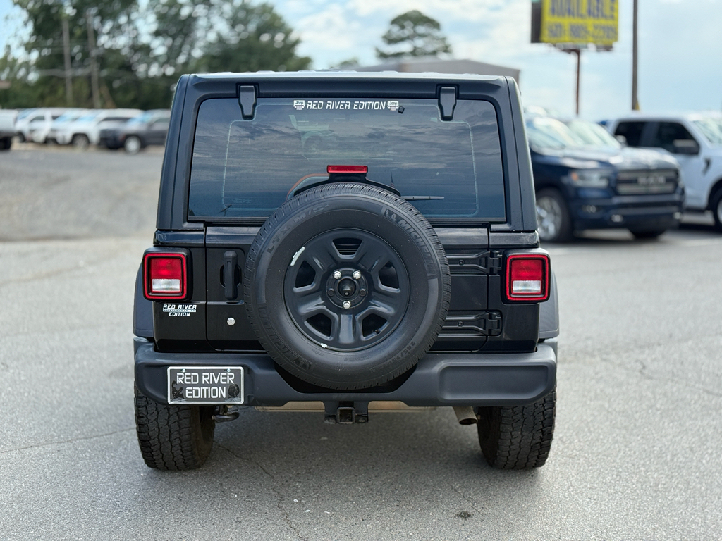 2019 Jeep Wrangler Sport photo 6