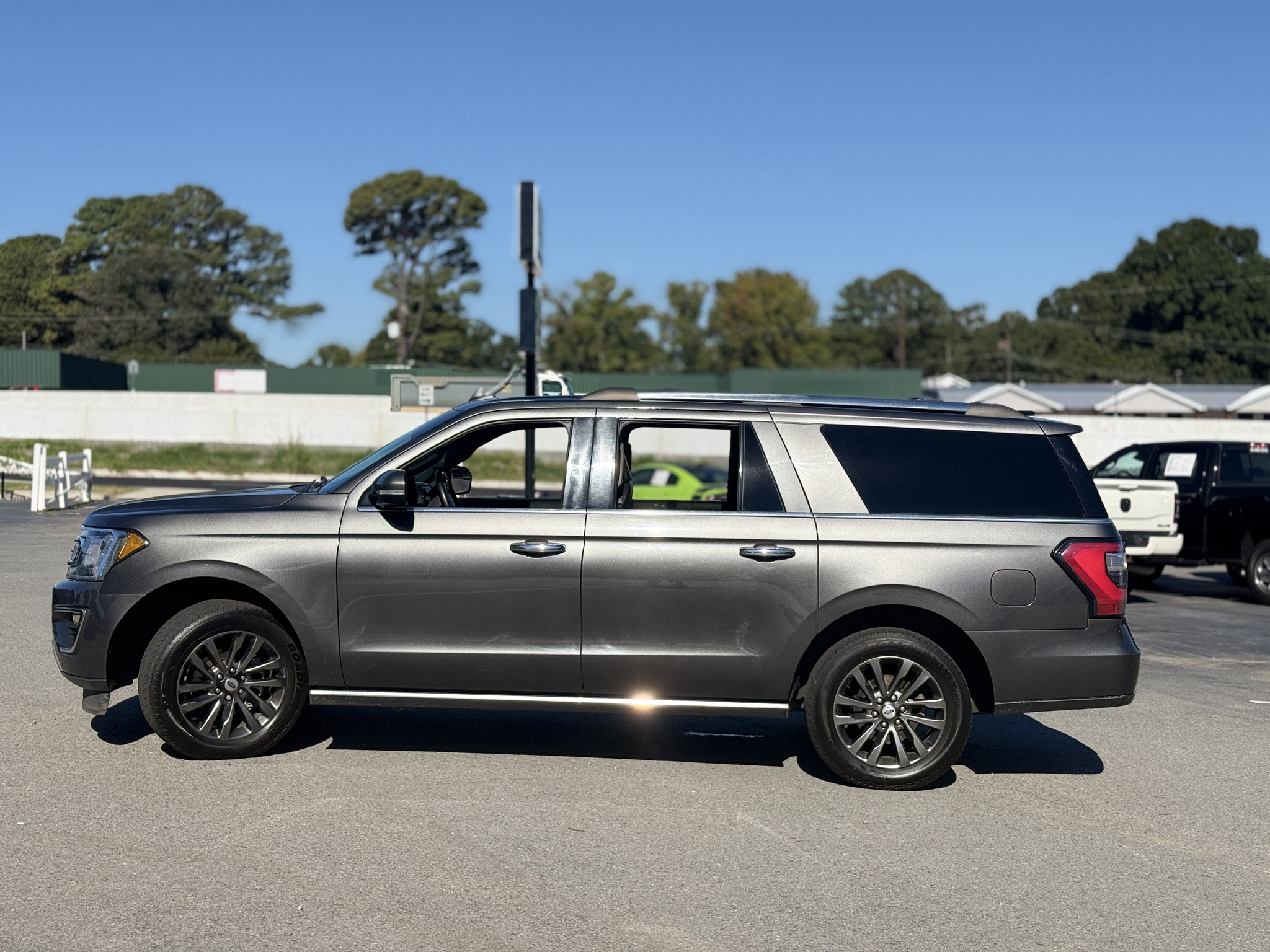 2021 Ford Expedition MAX Limited photo 5