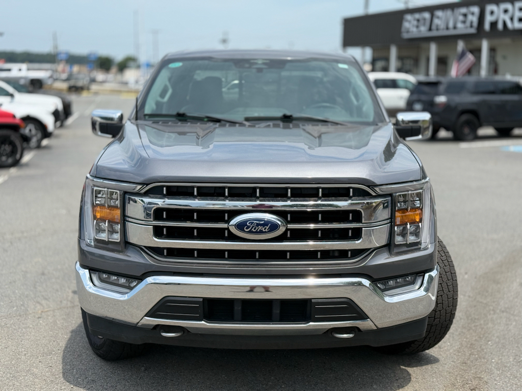 2023 Ford F-150 LARIAT photo 2