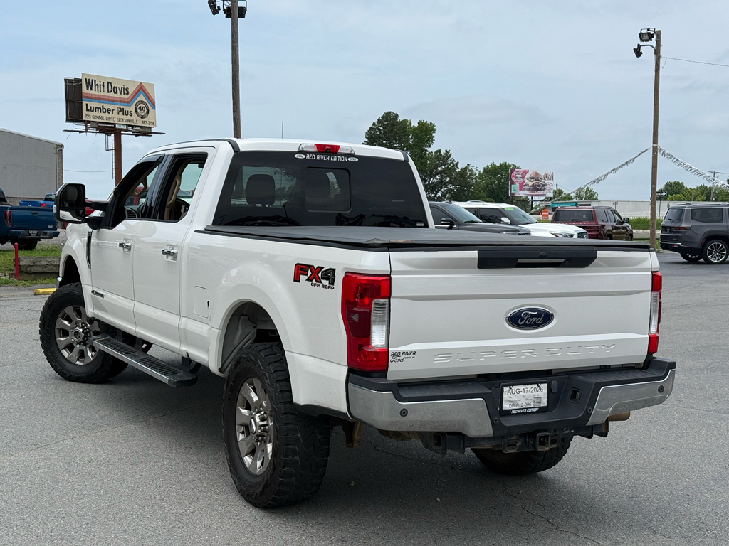 2017 Ford F-250 Lariat photo 5